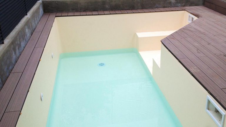 Piscine prefabbricate in casseri