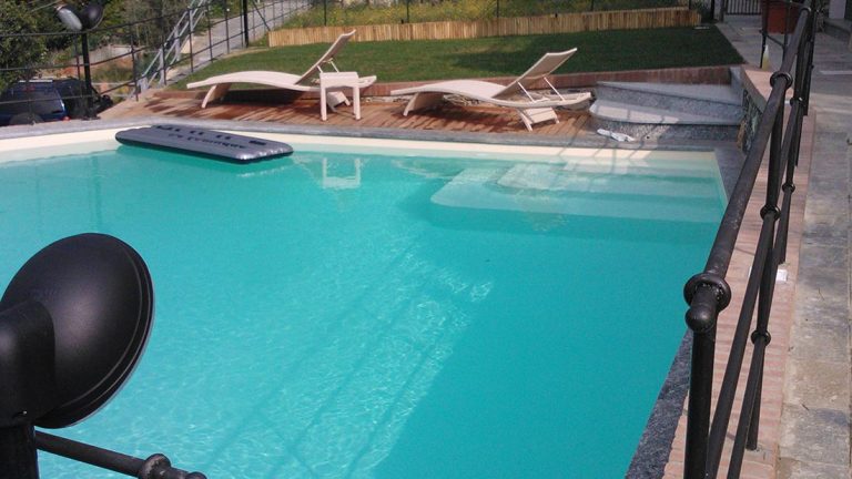 Piscine prefabbricate in casseri