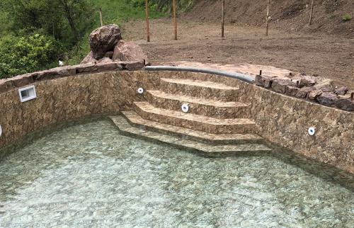 Piscina a forma libera - Sorgenti Gromolo, Sestri Levante